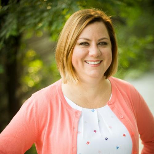 Dana Barton Headshot
